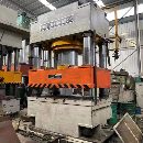 南通锻压1250，台面1.4米1.6米，开口1.3米，油缸行程8.